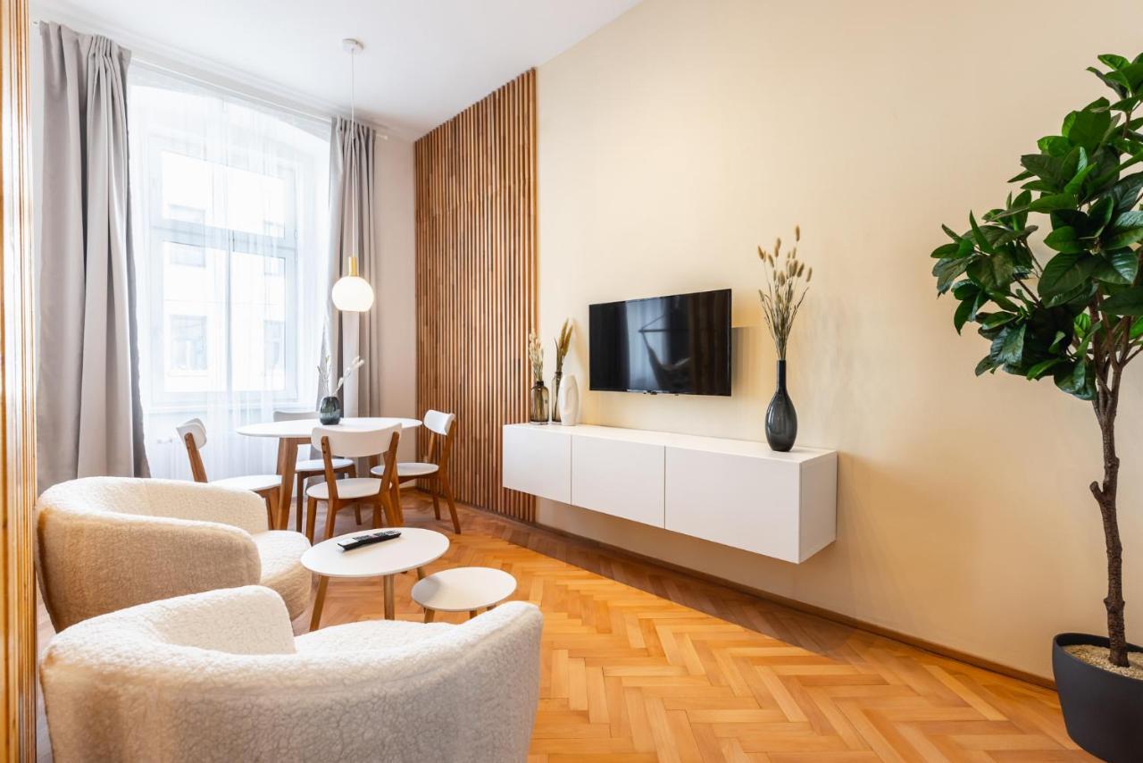 Classy And Elegant In A Calm Area Wiedeń