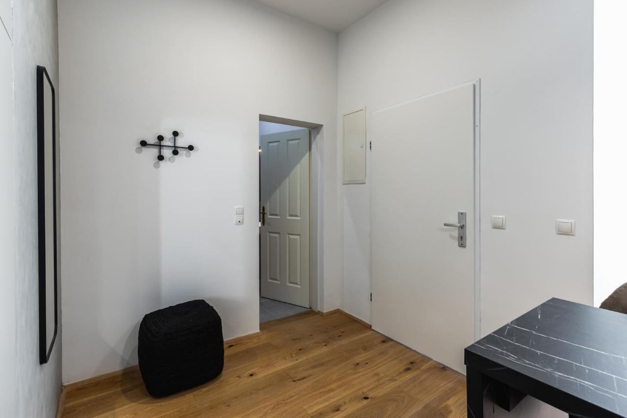 Apartament Classy And Elegant In A Calm Area Wiedeń